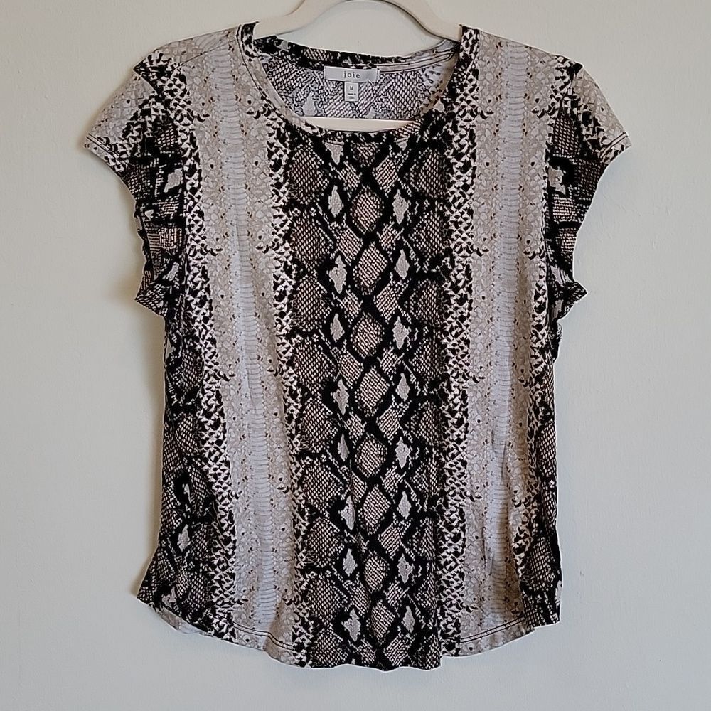 Joie animal print cap sleeved top. Size M